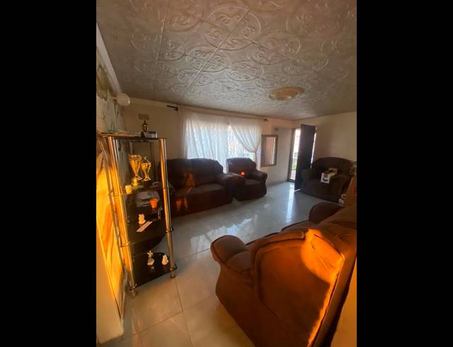3 BEDROOM PROPERTY TO RENT IN AUSTERVILLE